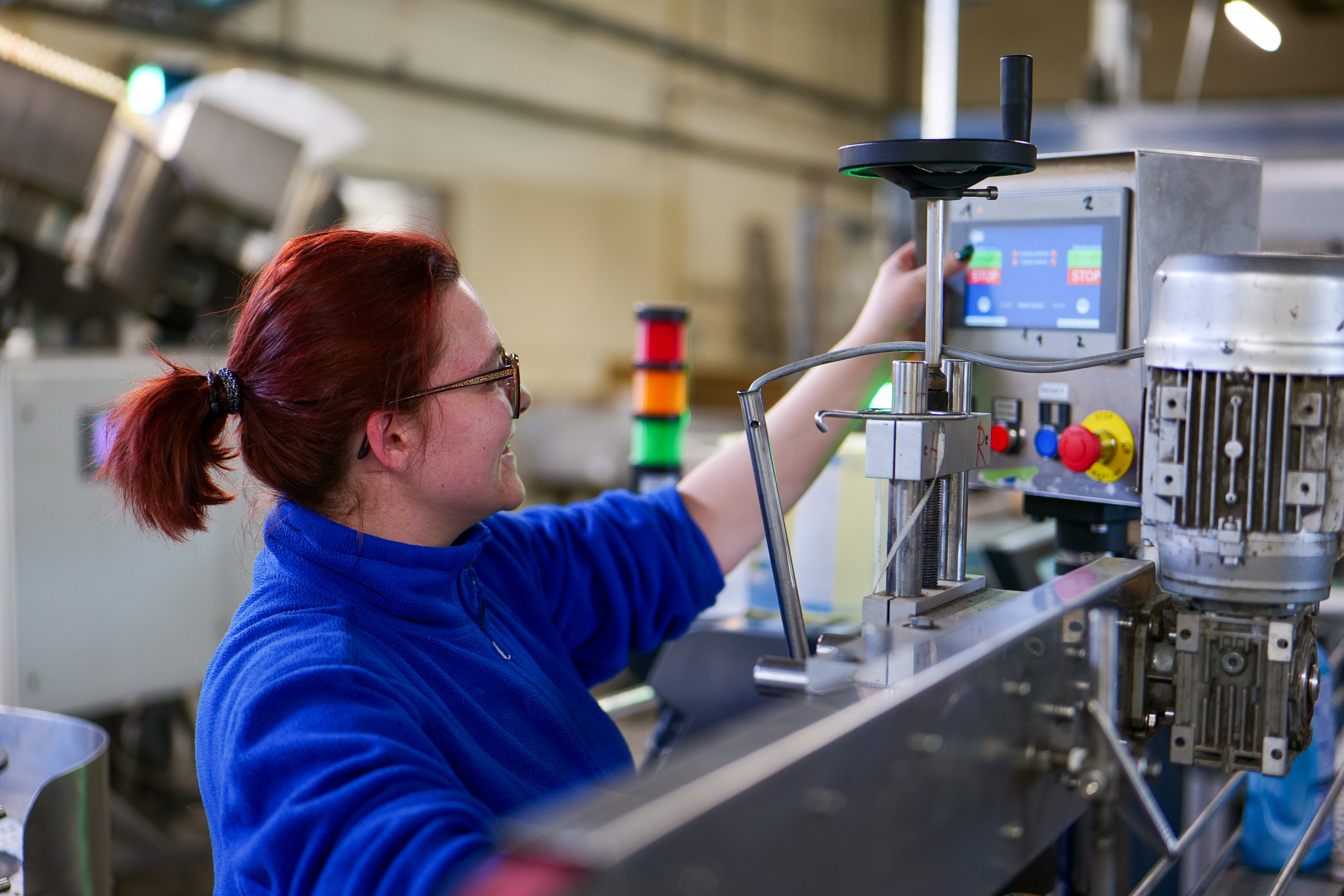 Mitarbeitende bei Dr. Miele domal GmbH in der Produktion
